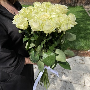 Букет из 21 белой розы (70 см) в Яхроме