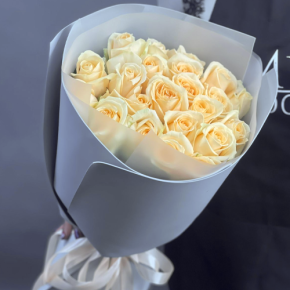 Букет из 25 роз Аваланж (50 см) в Яхроме