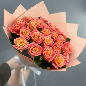 Букет из 25 роз Мисс Пигги (50 см) в Яхроме