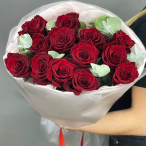 Букет из 13 роз Эквадор Эксплорер (60 см) в Яхроме