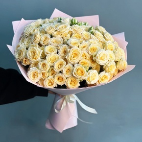 Букет "Карамельный" из 25 кустовых роз в Яхроме