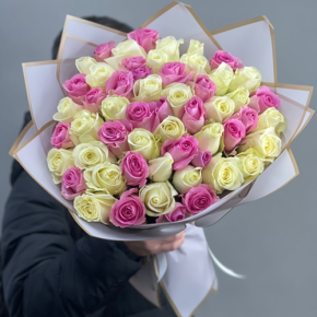 Букет из 51 розы микс  (40 см) в Яхроме