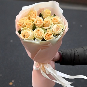 Букет из 11 роз Пич Аваланж (60 см) в Яхроме