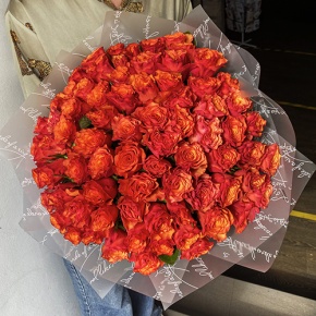 Букет 75 огненных роз (40 см) в Яхроме
