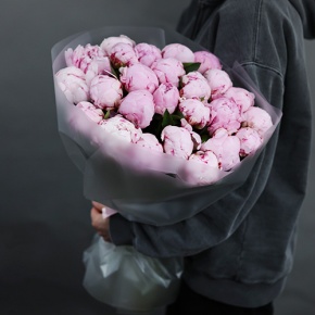 Букет из 25 пионов Сара Бернар в Яхроме