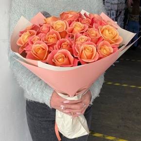 Букет из 21 розы Мисс Пигги ( 50 см ) в Яхроме