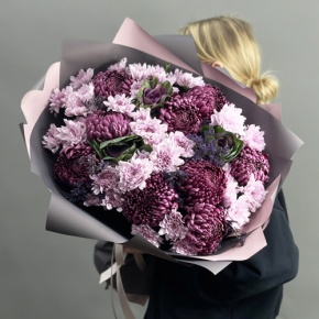 Букет "Виолетта" из хризантем Бигоуди, лимониума, брассики и кустовых хризантем в Яхроме