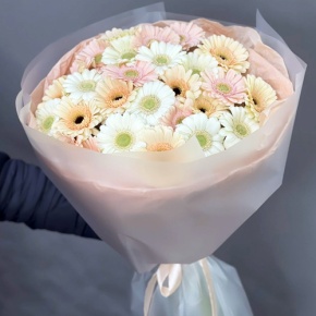 Букет "Гера" из 25 гербер в Яхроме