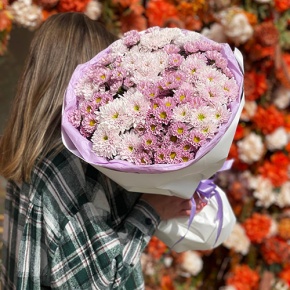 Букет "Миражи" из кустовых хризантем и сантини в Яхроме