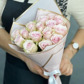 Букет из 15 пудровых роз Кения (40 см) в Яхроме