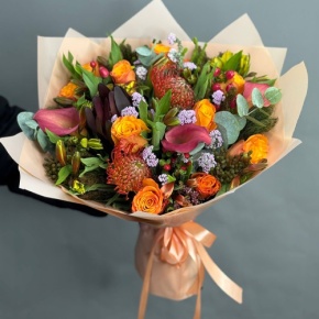 Букет "Даниэлла" из калл, роз, гиперикума, сафари, капса и лейко в Яхроме