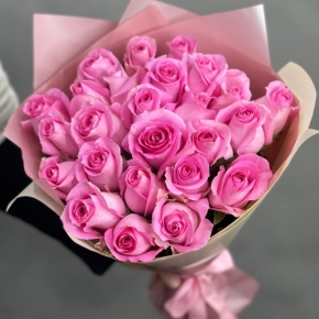 Букет из 25 розовых роз кения (40 см) в Яхроме