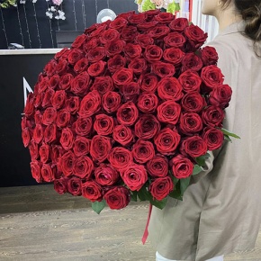 Букет 101 красная роза (70 см) в Яхроме