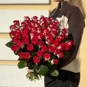 Букет из 51 рубиновой розы (50 см) в Яхроме