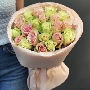 Букет из 21 нежной розы (40 см) в Яхроме