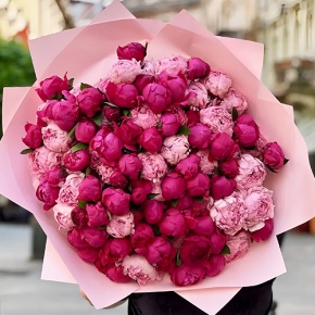 Букет "Громче слов" из 101 пиона в Яхроме