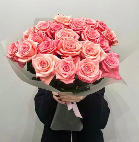 Букет из 21 розовой розы (50 см) в Яхроме