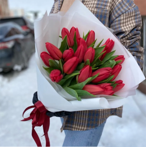 Букет красных тюльпанов в Яхроме