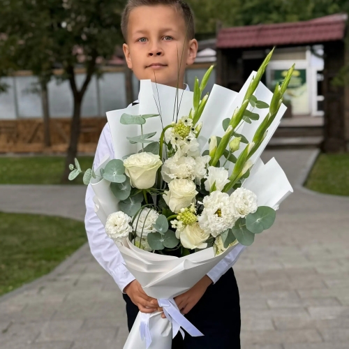 Букет на 1 сентября с гладиолусами, розами, эустомой и орнитогалумом в Яхроме