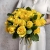 Букет из 25 лимонных роз с рускусом (40 см) в Яхроме Букет из 25 лимонных роз с рускусом (40 см) в Яхроме