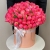 Композиция в шляпной коробке из 113 пионов Корал Шарм в Яхроме Композиция в шляпной коробке из 113 пионов Корал Шарм в Яхроме